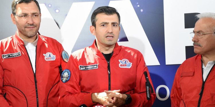 Bayraktar TB3 TCG Anadolu gemisi denemeleriyle ilgili önemli açıklama